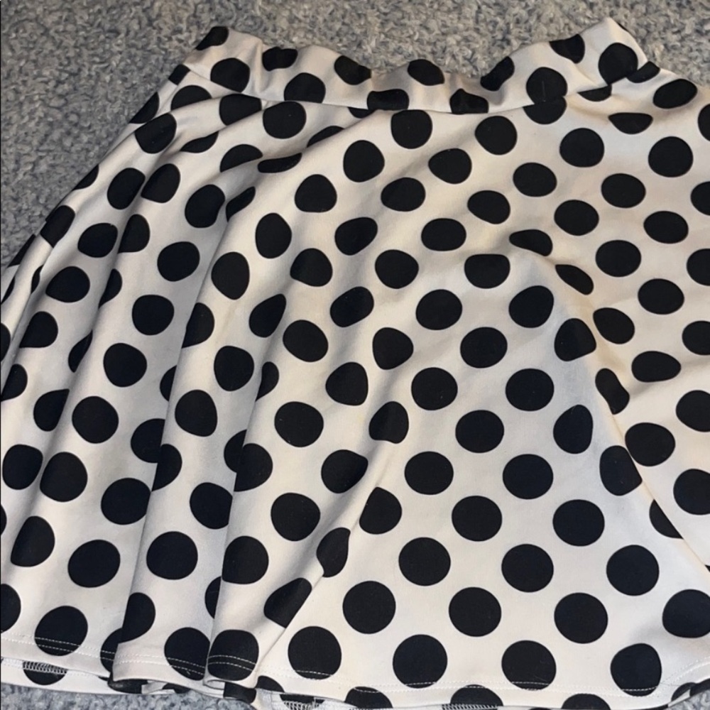 Elegant Black Polka Dot Skater Skirt